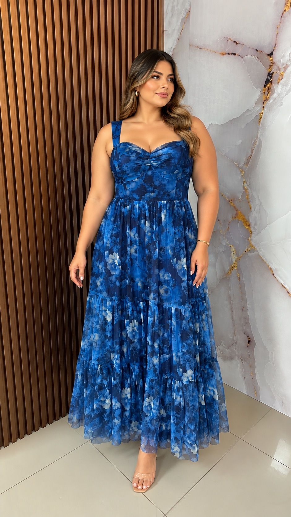 Vestido longo de tule azul